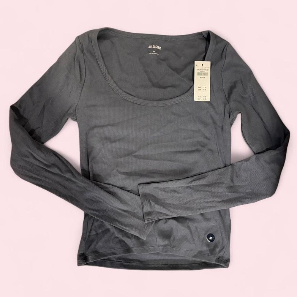 Hollister Womens Blue Gray Ribbed Long Sleeve Scoop Neck Top NWT Size M